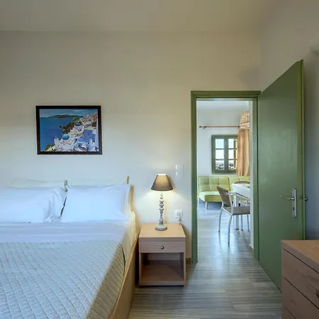 Aparthotel Ambeli Perivolos (Santorini)