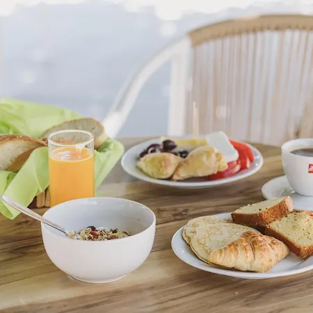 Aparthotel Ambeli Perivolos (Santorini)