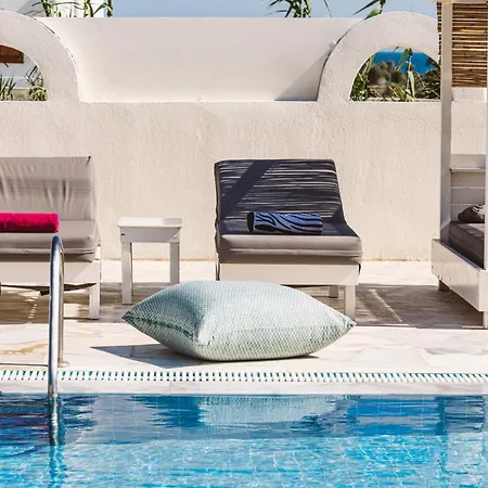 Ambeli 3* Perivolos (Santorini)