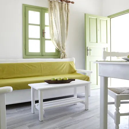 Ambeli Aparthotel Perivolos (Santorini)