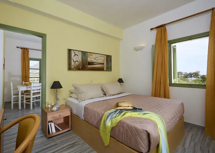 Apartahotel Ambeli Playa de Perivolos