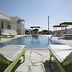 Ambeli 4* Perivolos (Santorini)