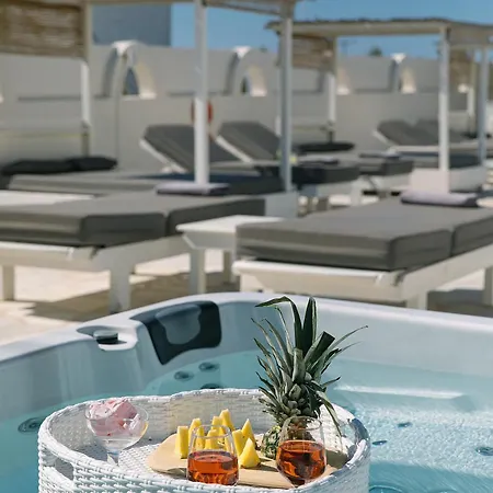 Apartahotel Ambeli Playa de Perivolos