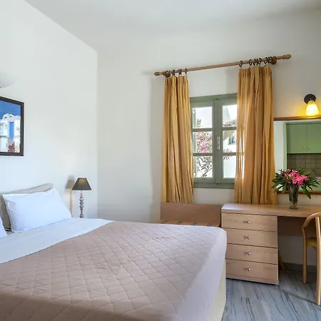 Apartahotel Ambeli 4*